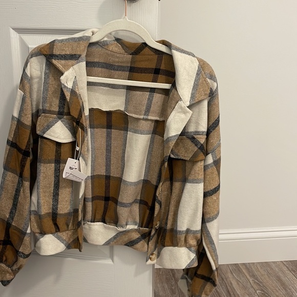 flannel shacket - Picture 3 of 5